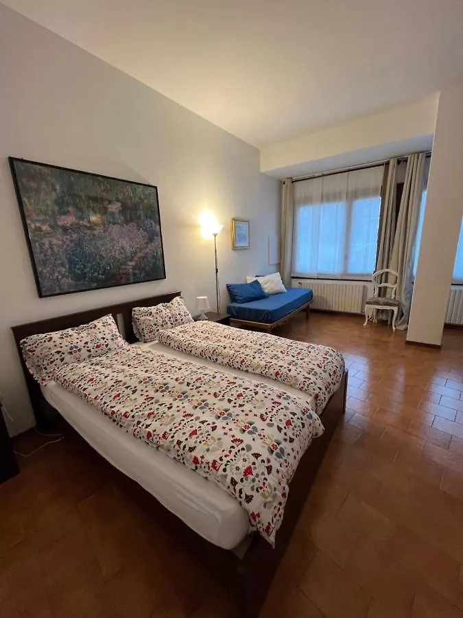 Accogliente Camera Con Bagno Privato Parabiago Italy