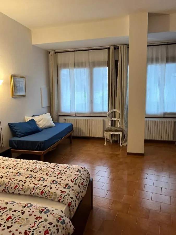 Accogliente Camera Con Bagno Privato Parabiago Guest house