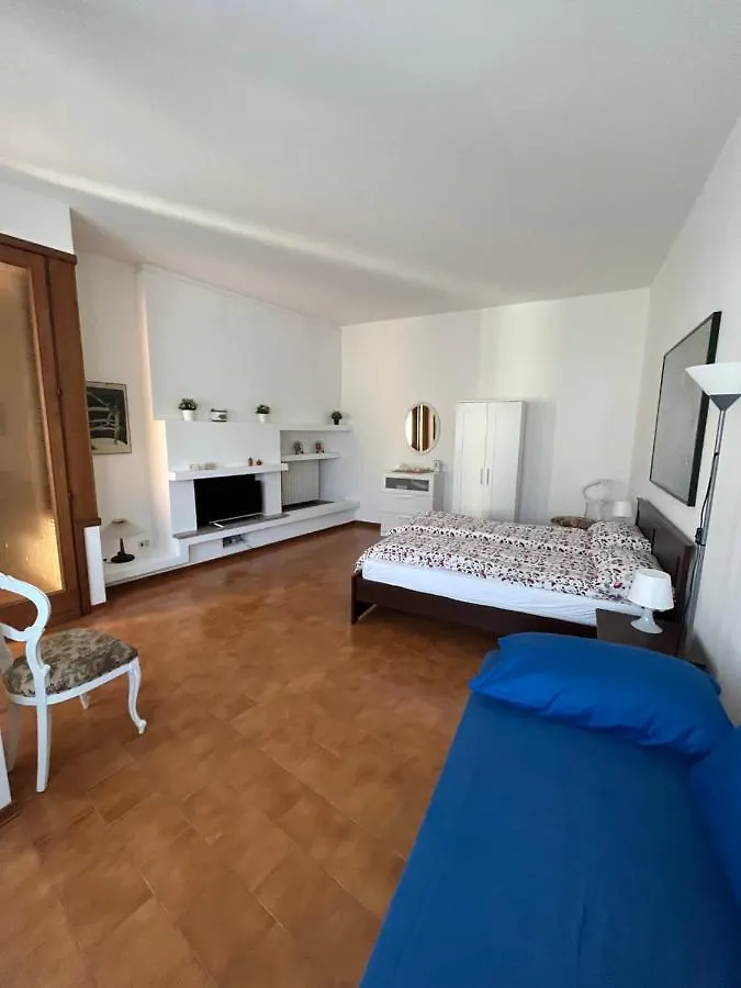 Accogliente Camera Con Bagno Privato Parabiago Guest house