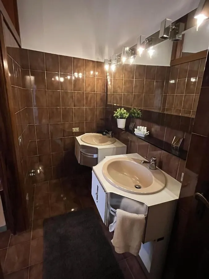 Accogliente Camera Con Bagno Privato Parabiago