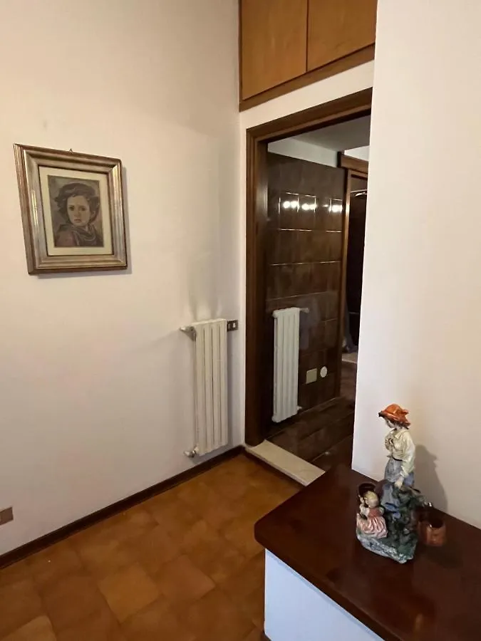Accogliente Camera Con Bagno Privato Parabiago Italy